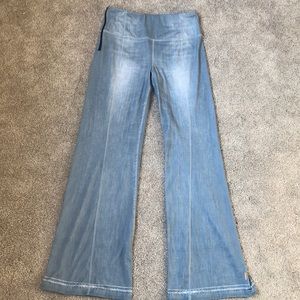 Lucy Indigo Flared High Rise Pants Size M